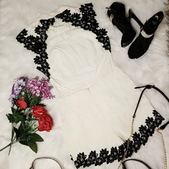 Romper - Picture 2 of 4